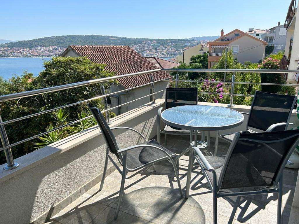 טרוגיר Apartments Oklopcic מראה חיצוני תמונה